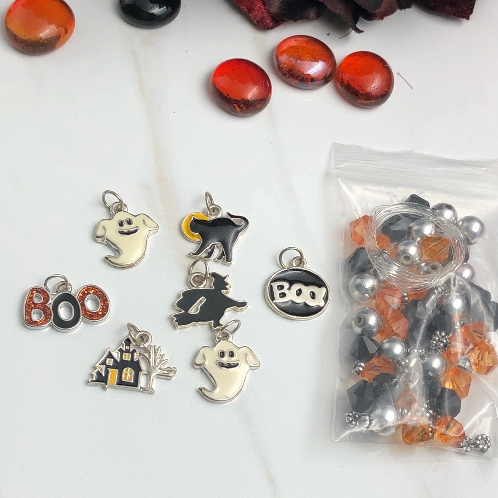 Halloween Charms and Craft Kit - Picture 5 of 5